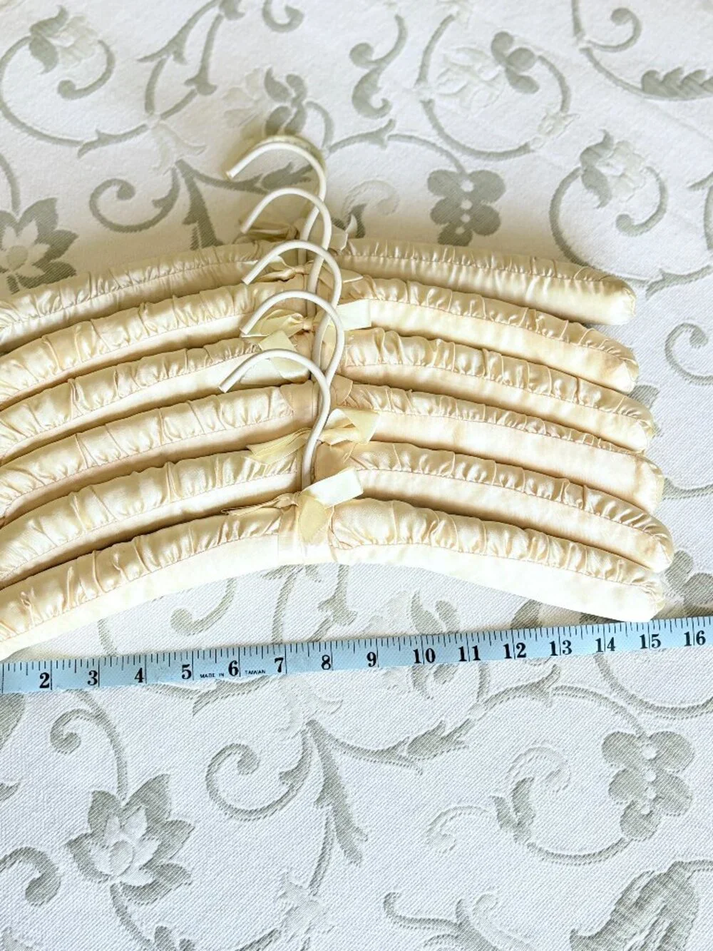 Set of 6 Elegant Satin Padded Hangers Ribbon & Bow Accent NOS